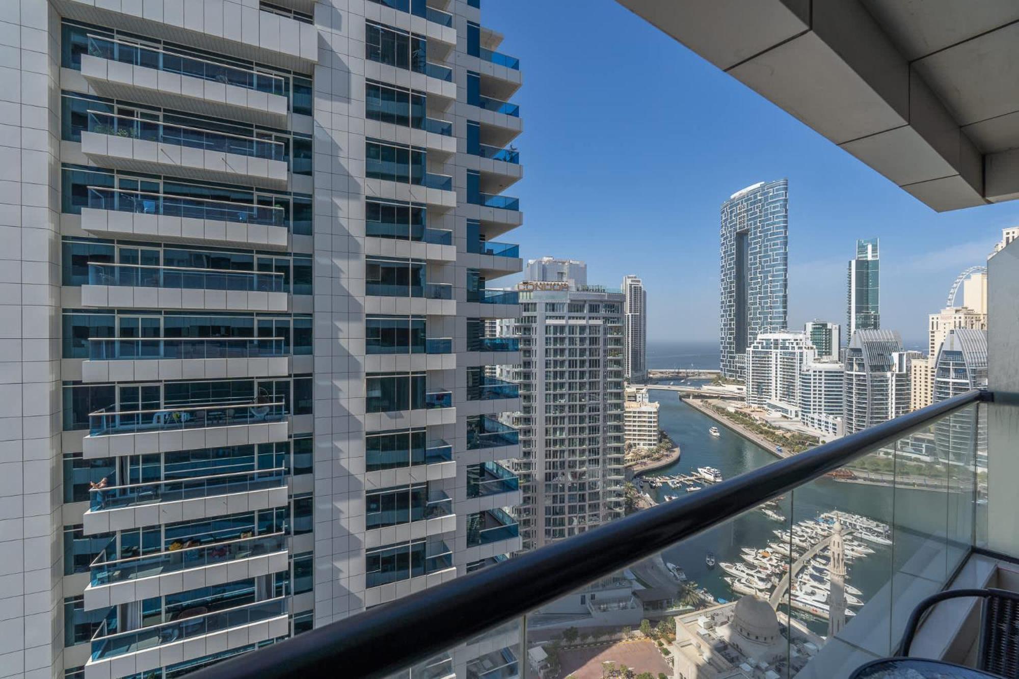 Apartment Scenic In Escan Tower With Marina Views