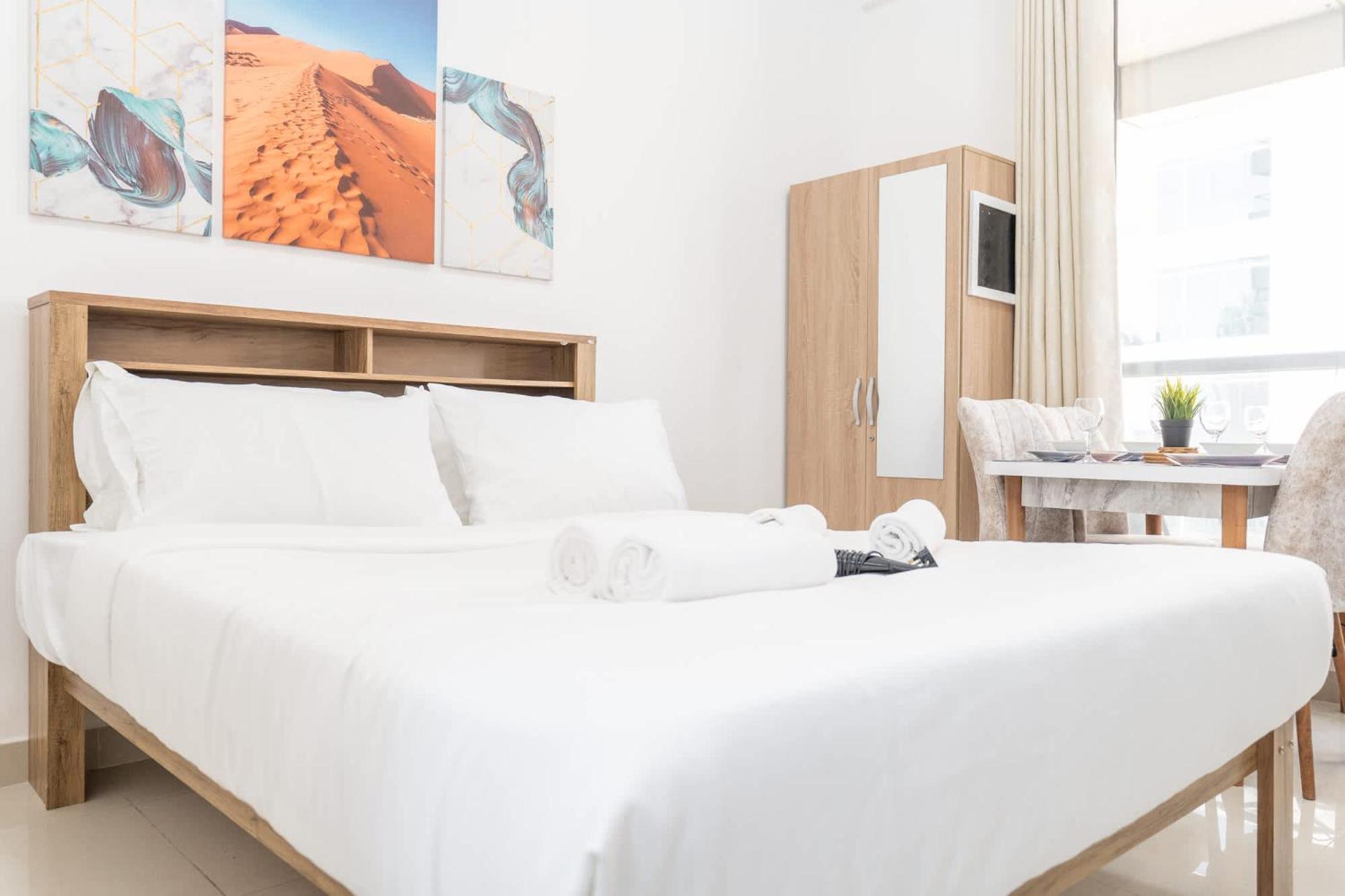 Scenic In Escan Tower With Marina Views Dubai