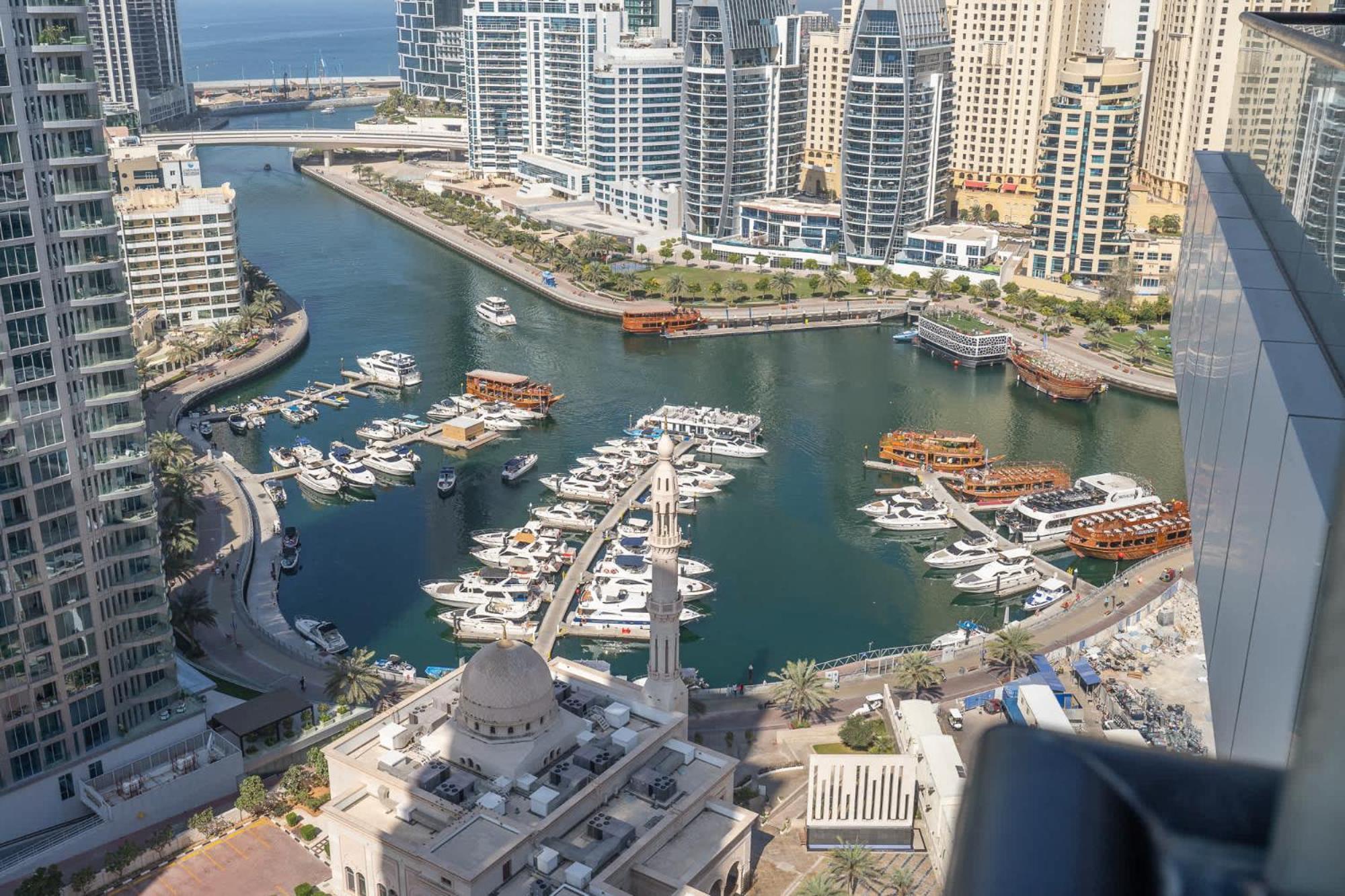 Scenic In Escan Tower With Marina Views *